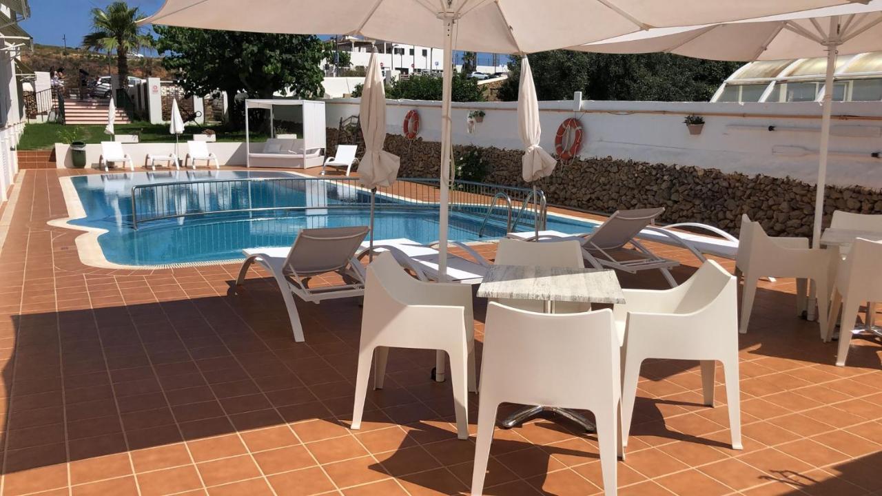 פורנלס Hostal S'Algaret מראה חיצוני תמונה