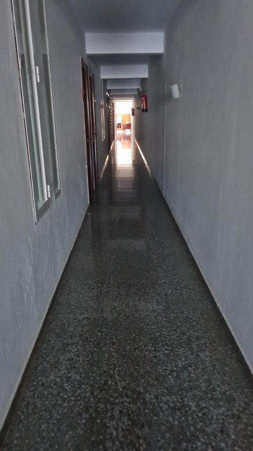 פורנלס Hostal S'Algaret מראה חיצוני תמונה